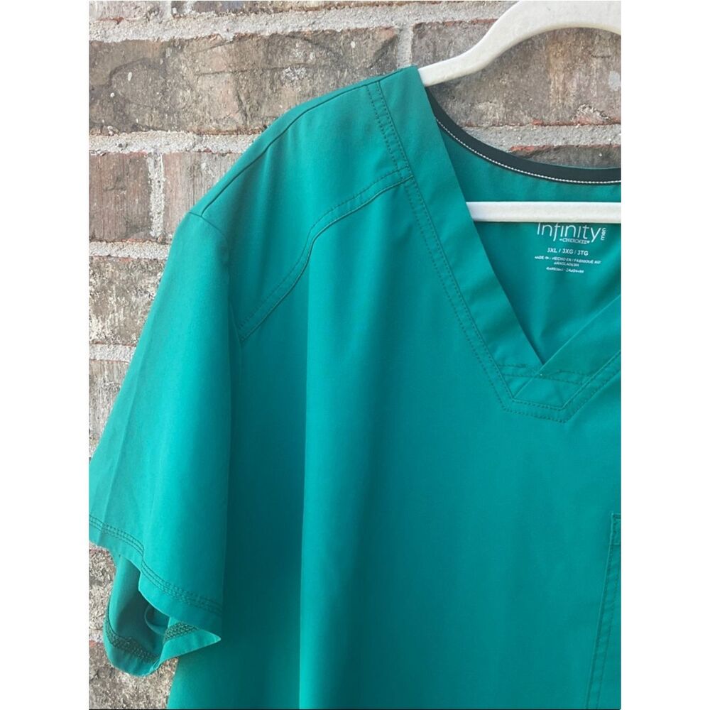Take 50% OFF/ Infinity Men's Teal V-Neck Scrub Top - Teal, Size-3XL - Picture 7 of 12